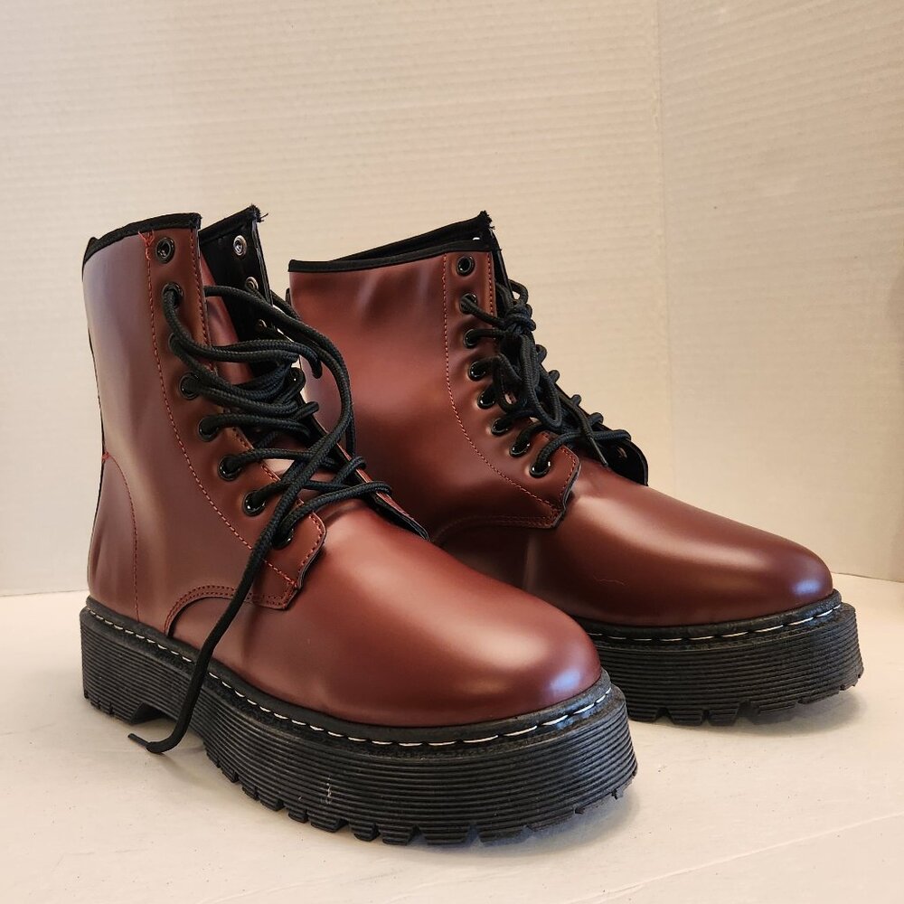 Unilady Women’s Size 11 Maroon Combat Boots With Platform Lug Soles NIB (READ)
